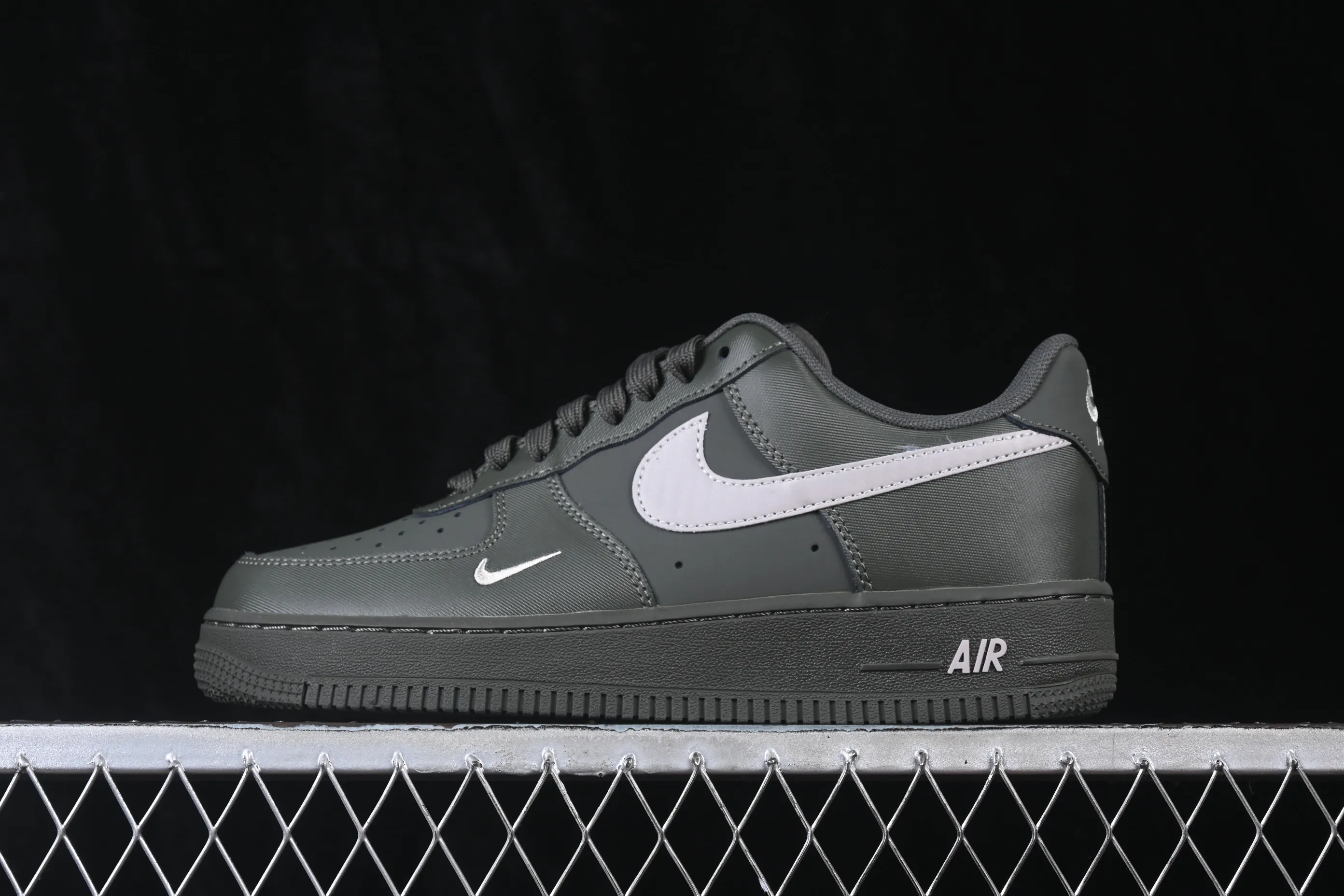 All categories Nk Air Force 1 Air Force series Nk Air Force 1 Low Air Force low-top Nike Air Force 1'07 Low Air Force 1 low-top casual sneakers IV5732-001